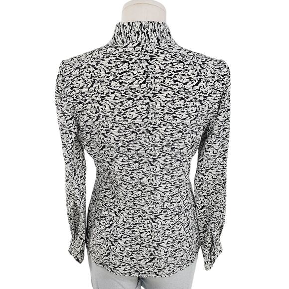 CHANEL 2003 Cruise Collection Black White Seaside Cityscape FR 38 - Picture 2 of 13